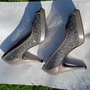 Adrianna Papell Hematite / Pewter Grey High Heel Platform